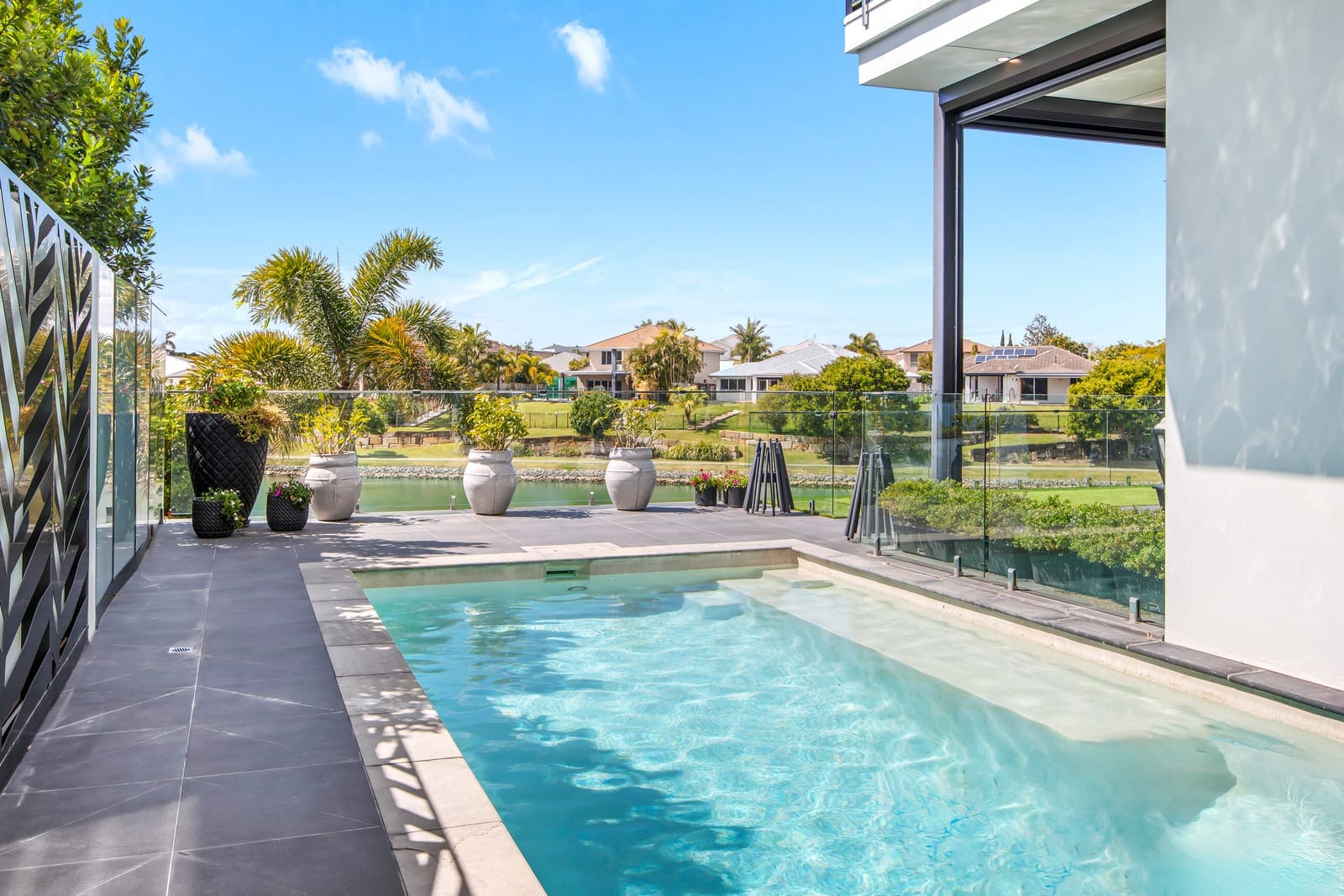 Lakeside Architectural Marvel, Celebrating Large-Scale Liveable Luxury