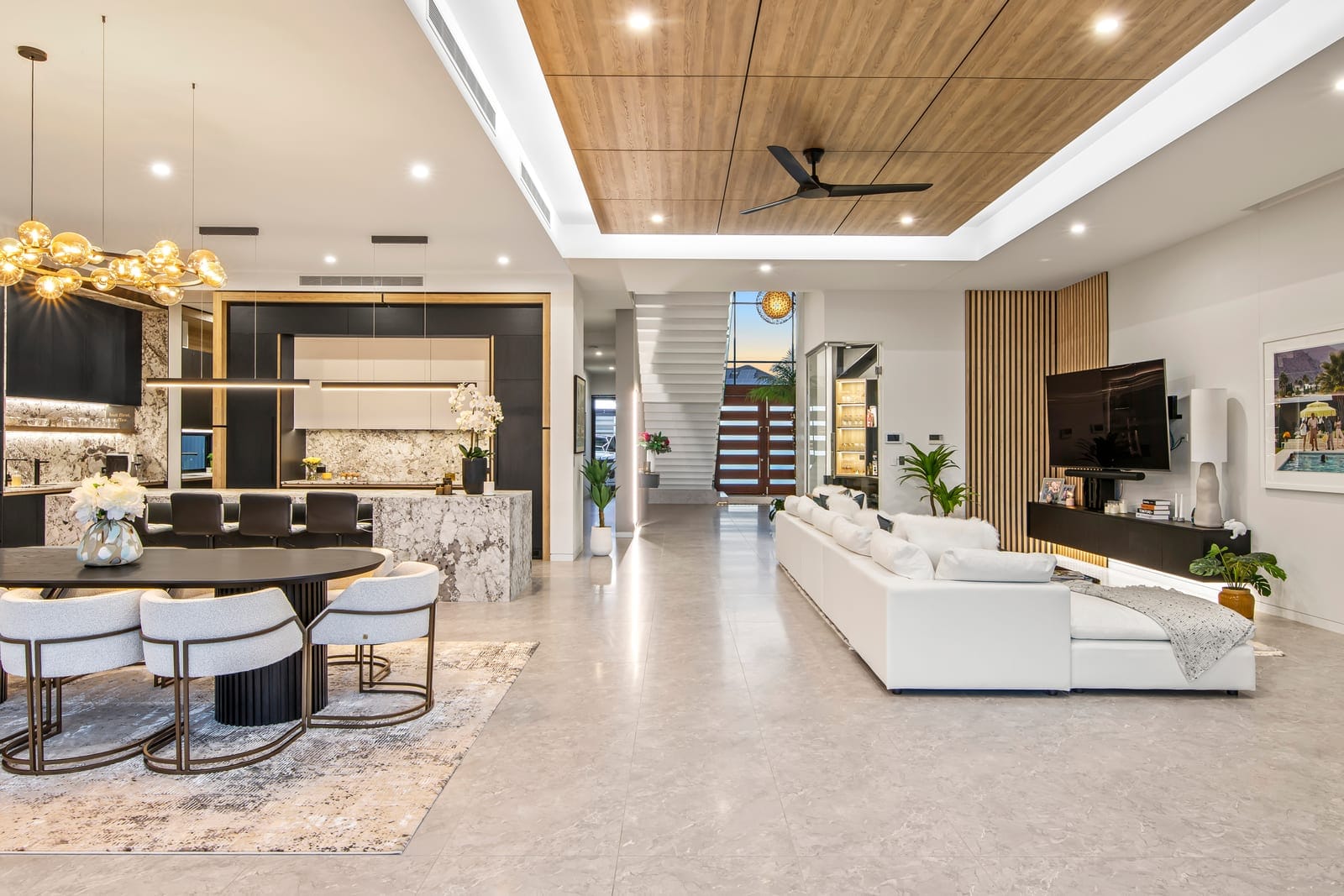 Lakeside Architectural Marvel, Celebrating Large-Scale Liveable Luxury