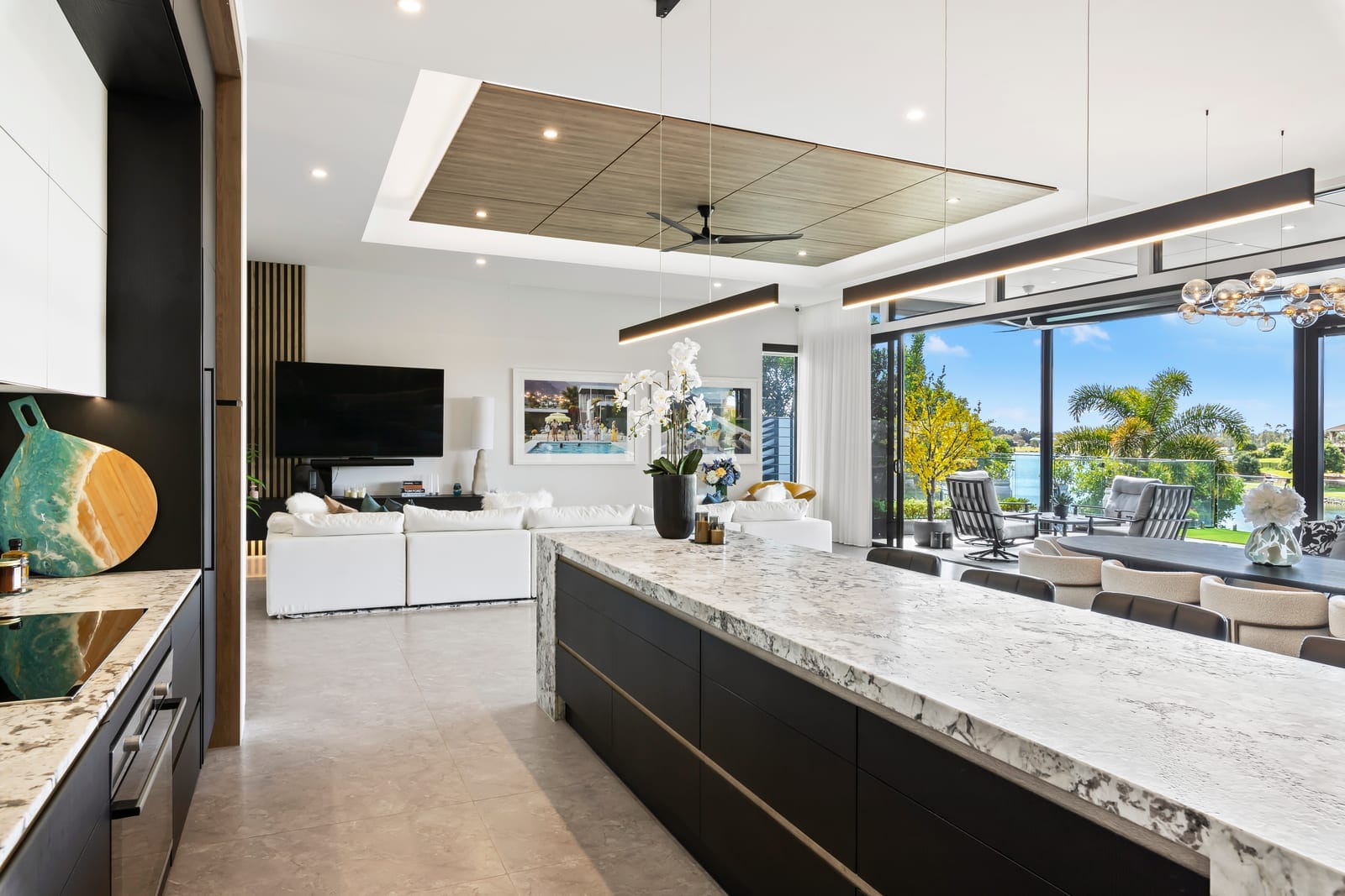 Lakeside Architectural Marvel, Celebrating Large-Scale Liveable Luxury