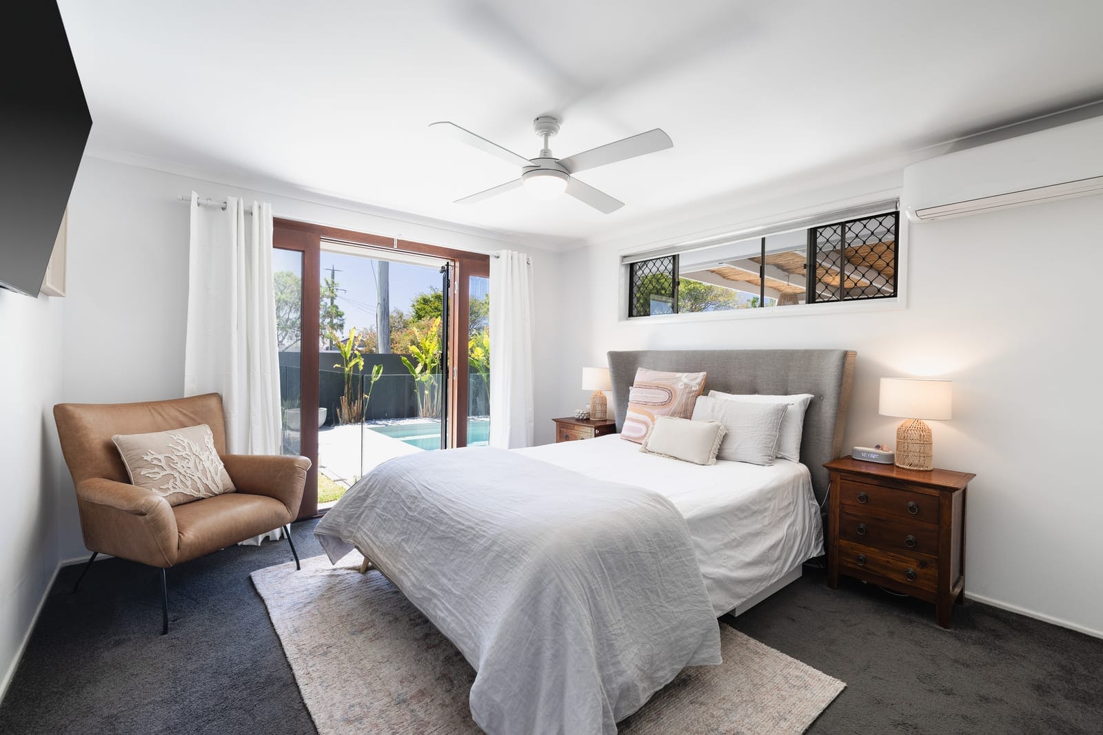 North Facing Entertainer: Dual Access, Dual Living