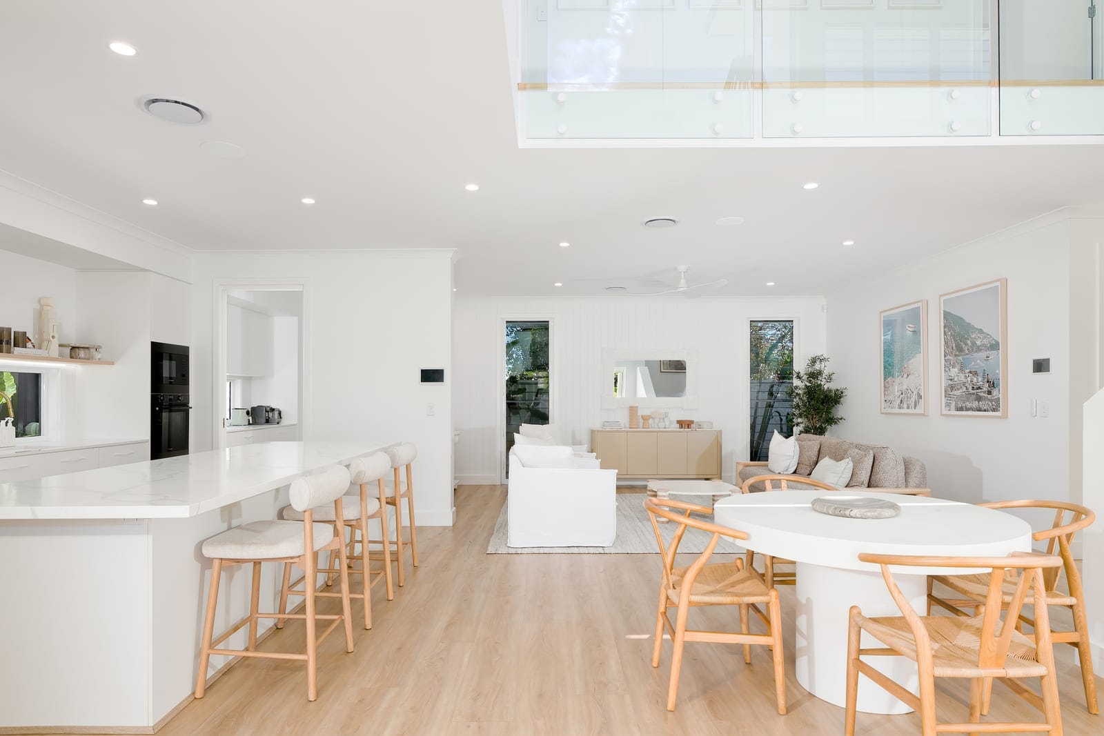 Architectural Beachside Luxury, 600m from Mooloolaba