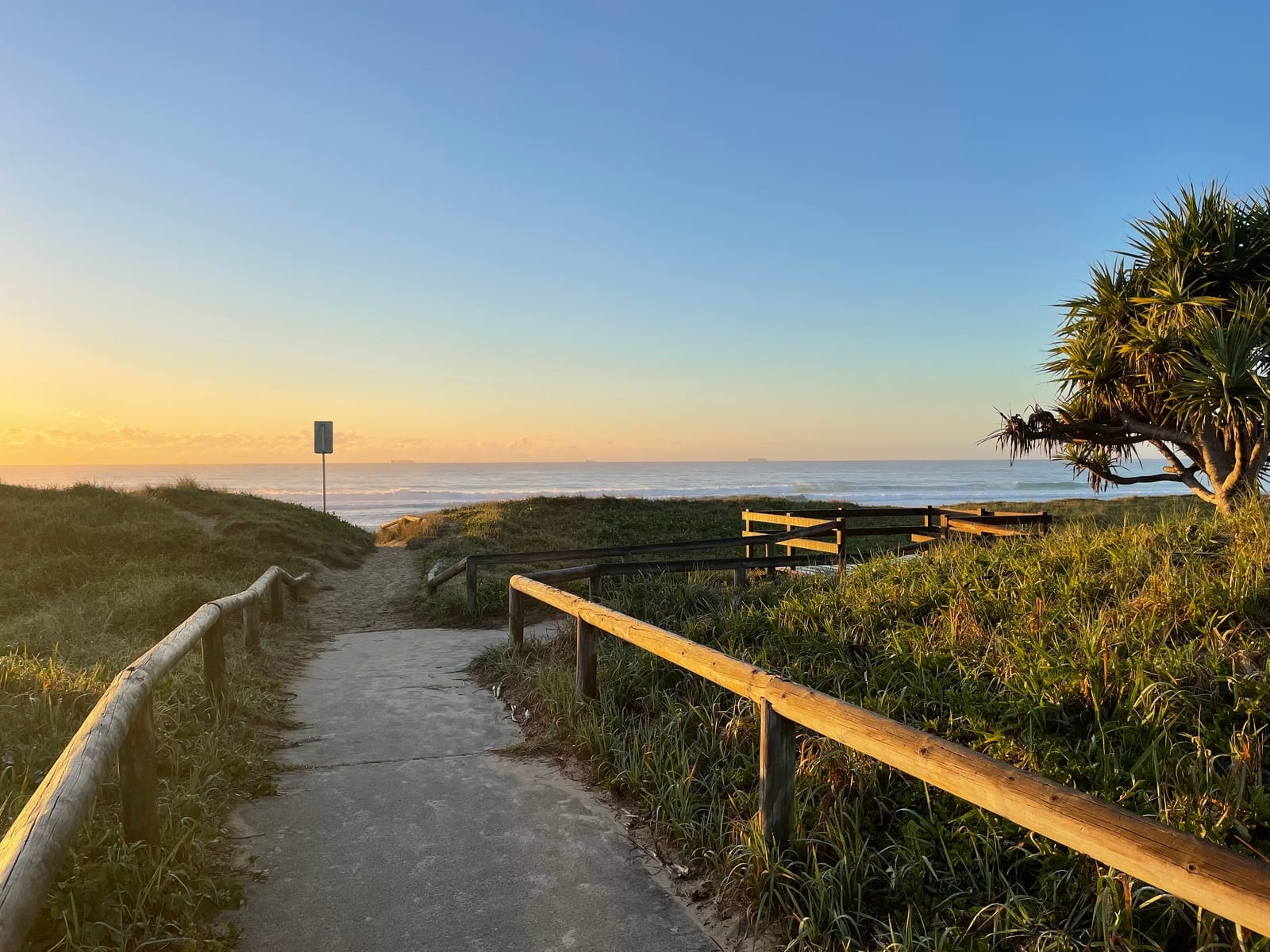 Beachside Perfection: Light, Luxury, Lifestyle, Location