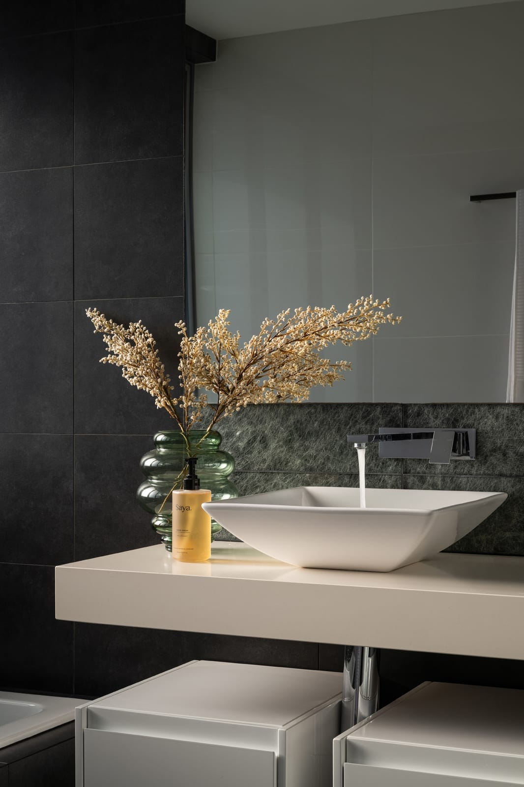 Modern Elegance: Coastal Luxury