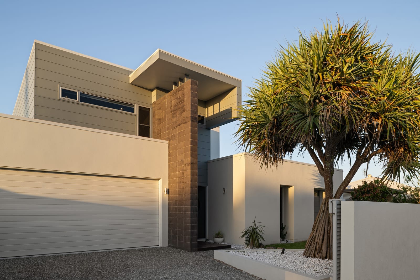 Modern Elegance: Coastal Luxury