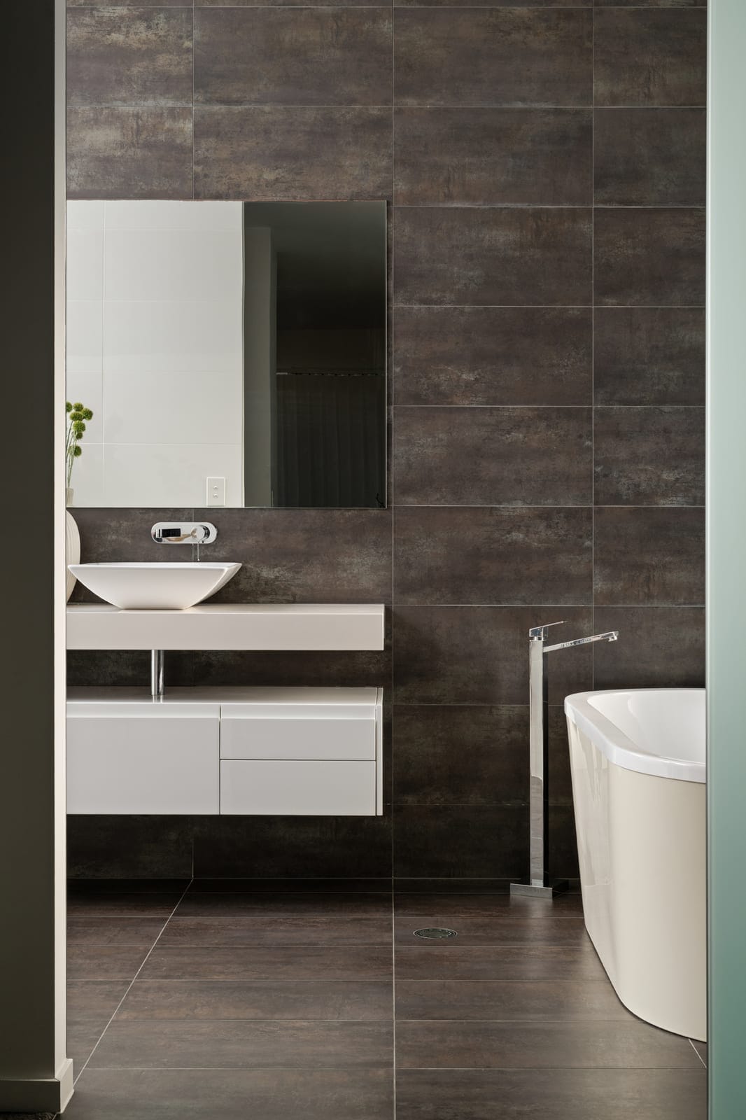 Modern Elegance: Coastal Luxury