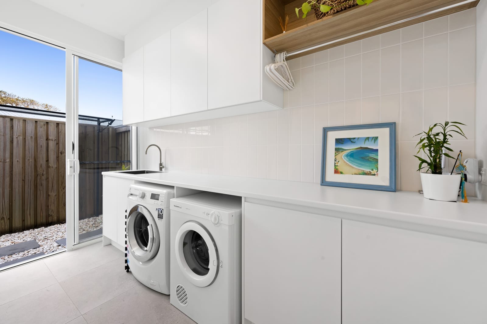 Sophisticated Buderim Retreat Offering Space, Style & Serenity