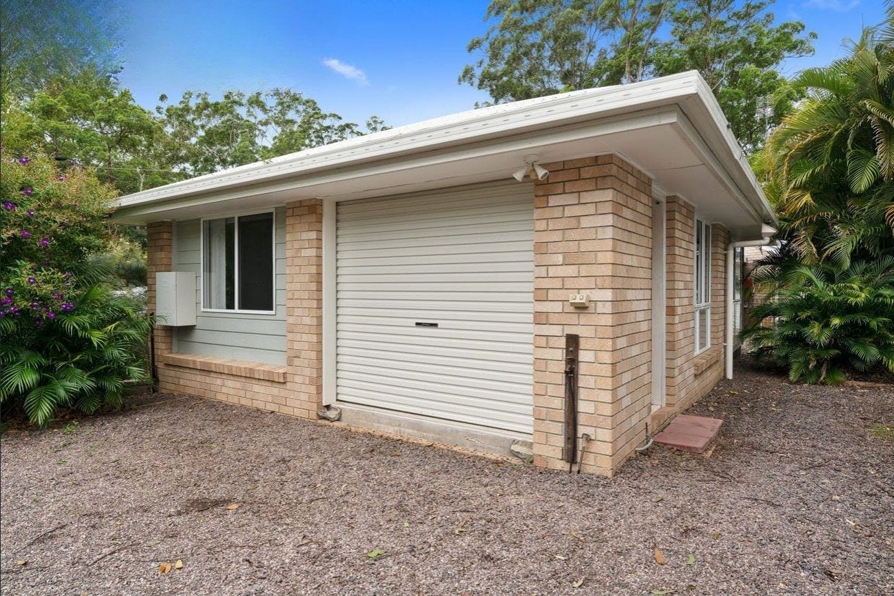 SOLD by Ollie Lehmann TOWN