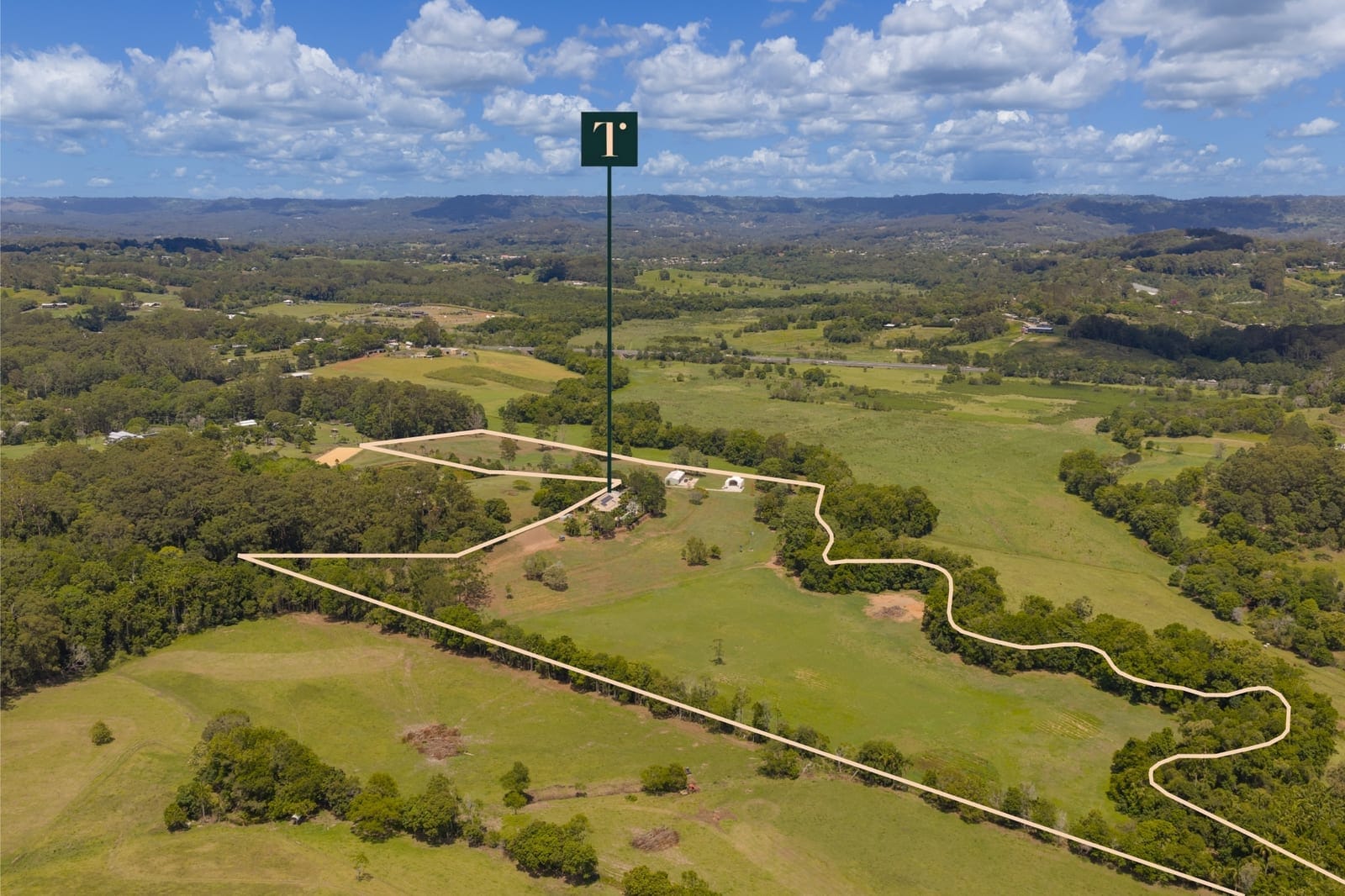 North Facing Acreage Entertainer: Fully Useable 32 Acres