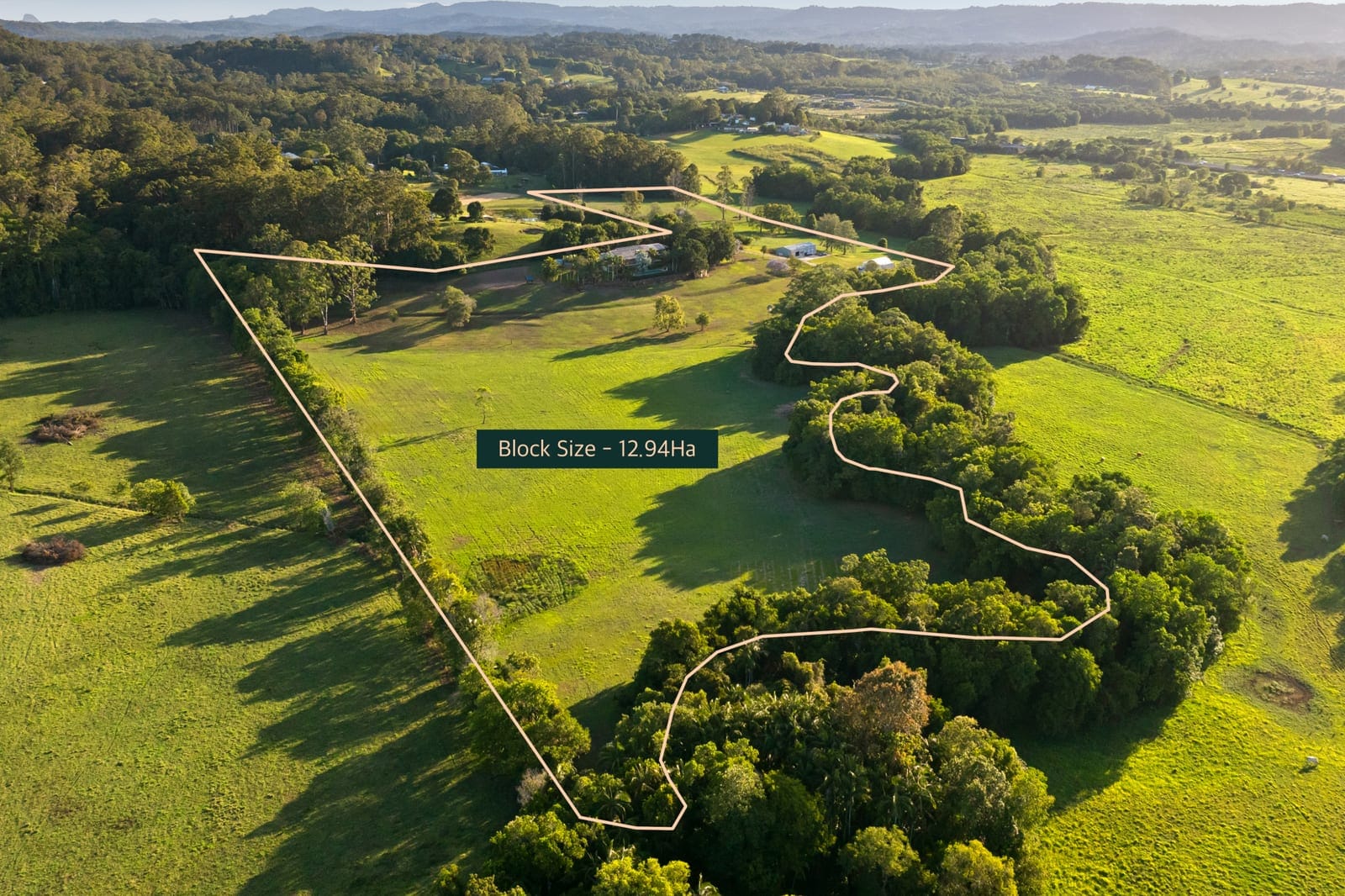 North Facing Acreage Entertainer: Fully Useable 32 Acres