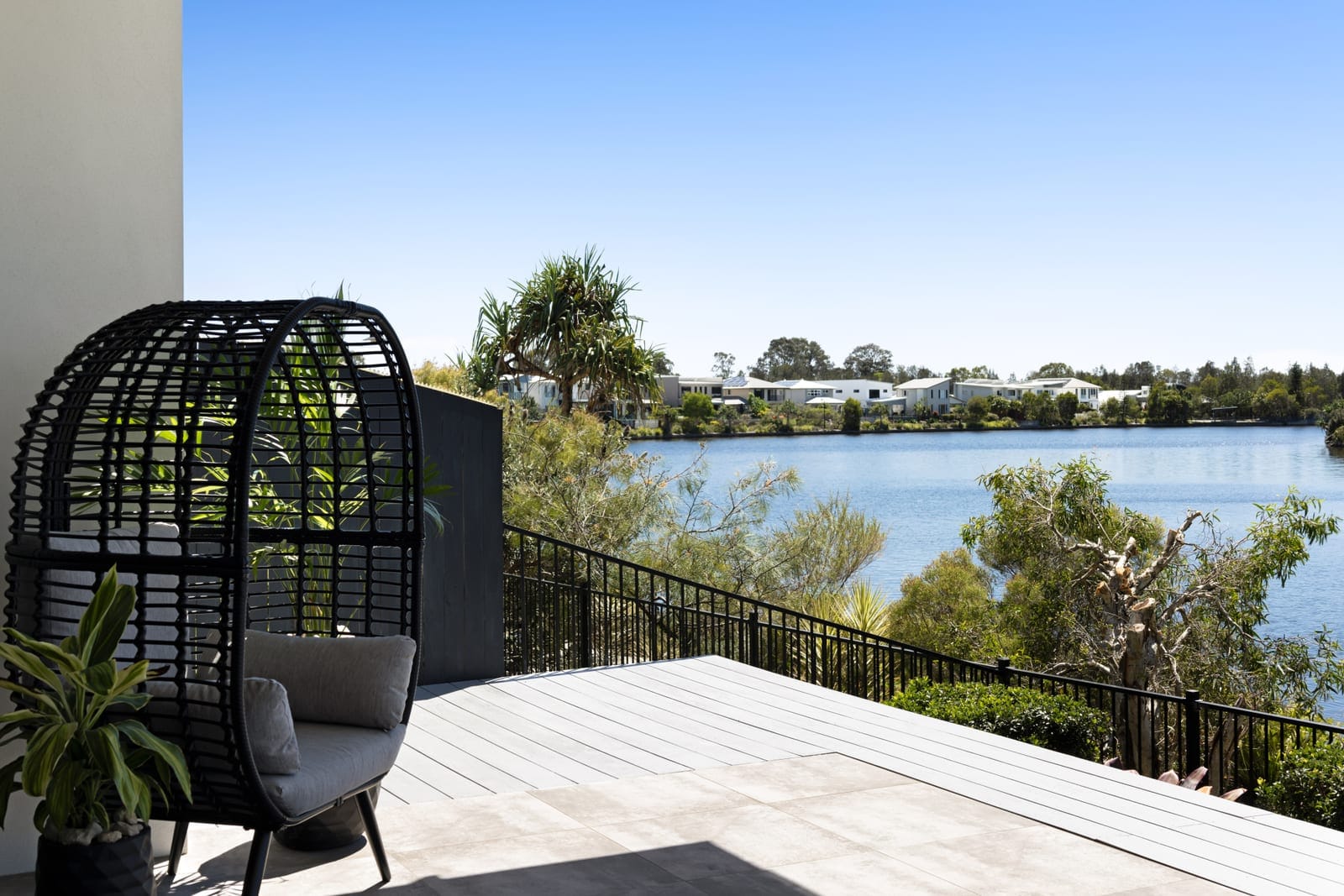 Bespoke Waterfront Luxury: 22-Metre-Wide Water Frontage