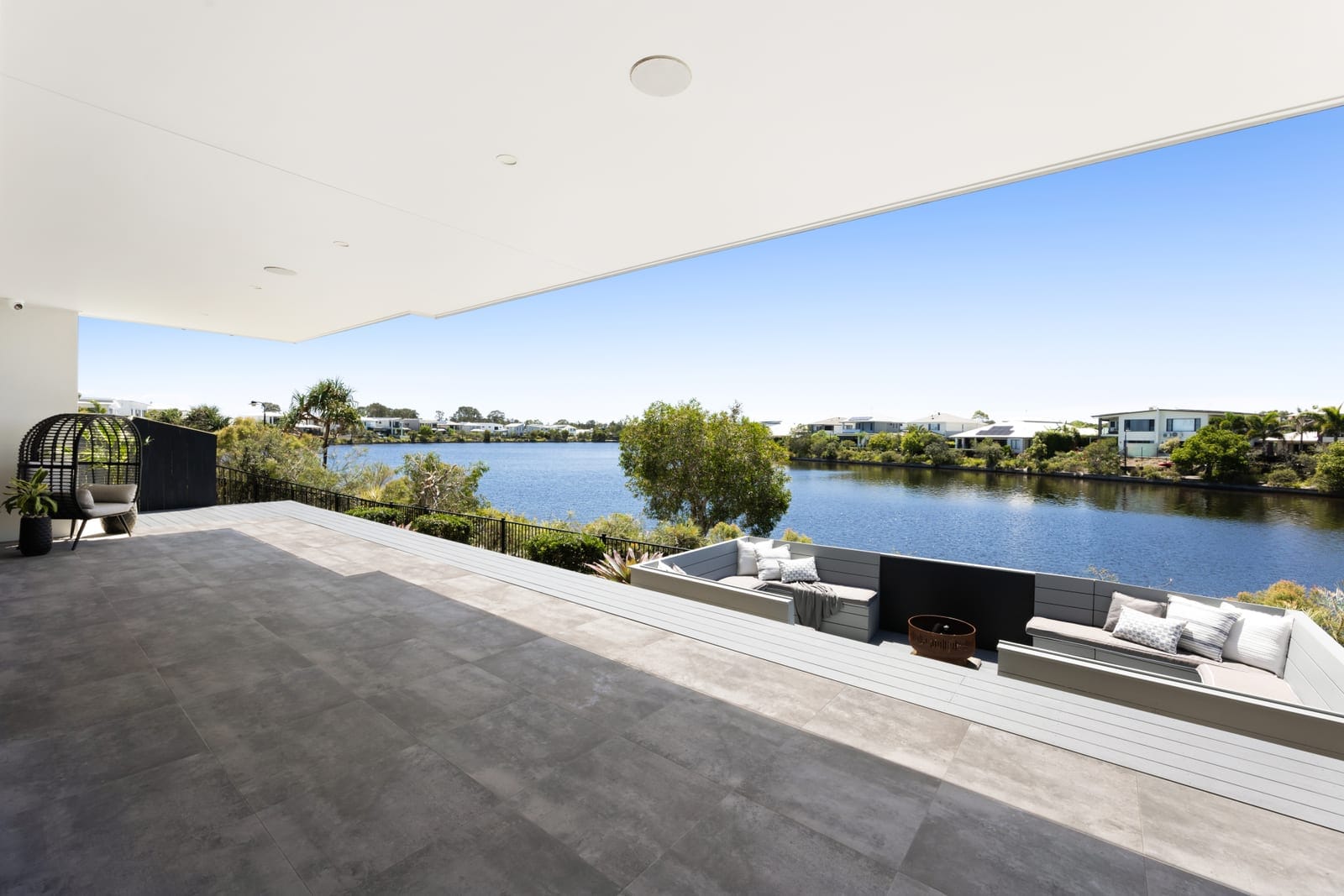 Bespoke Waterfront Luxury: 22-Metre-Wide Water Frontage