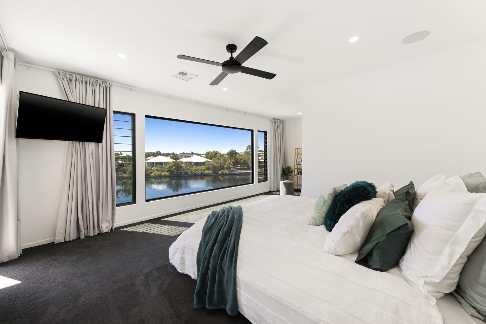 Bespoke Waterfront Luxury: 22-Metre-Wide Water Frontage