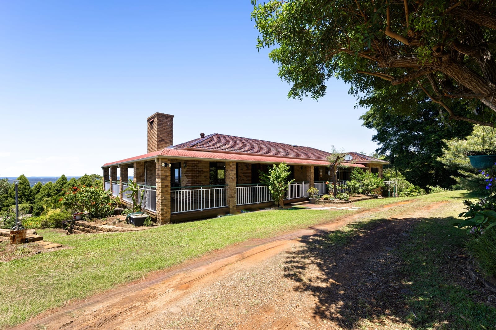 Grand Buderim Residence With Huge Potential and Irreplaceable Views