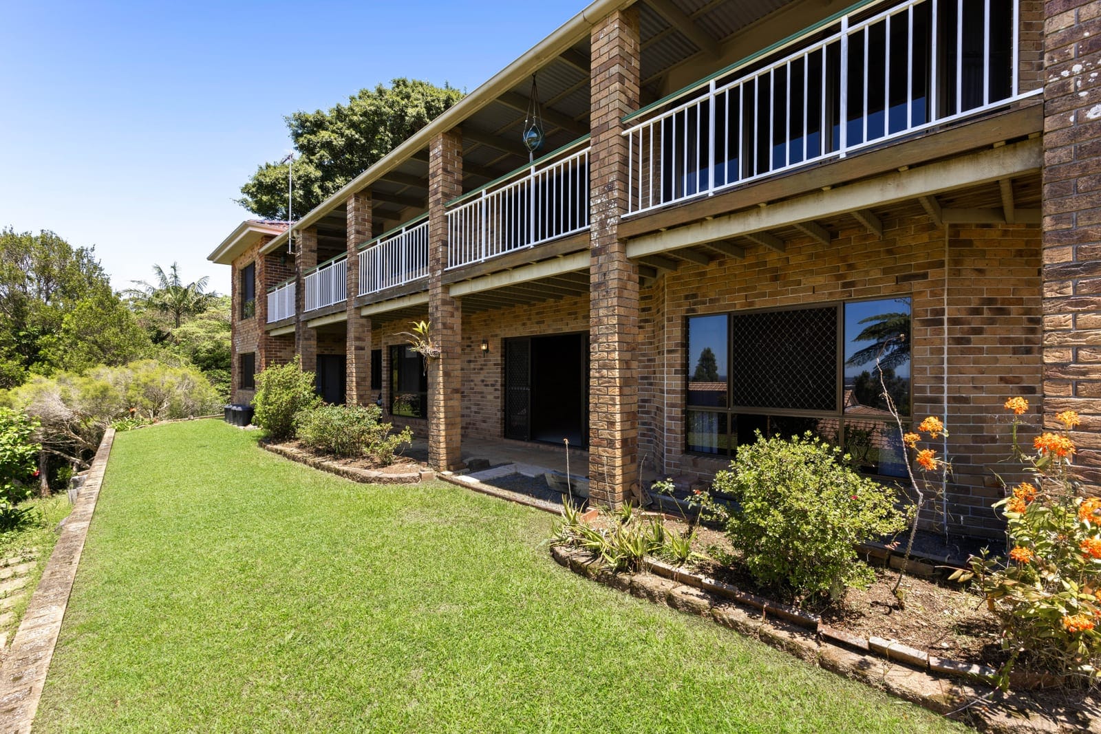 Grand Buderim Residence With Huge Potential and Irreplaceable Views