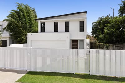 Coastal Lifestyle Meets Beachside Convenience