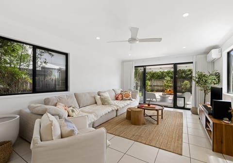 Coastal Lifestyle Meets Beachside Convenience