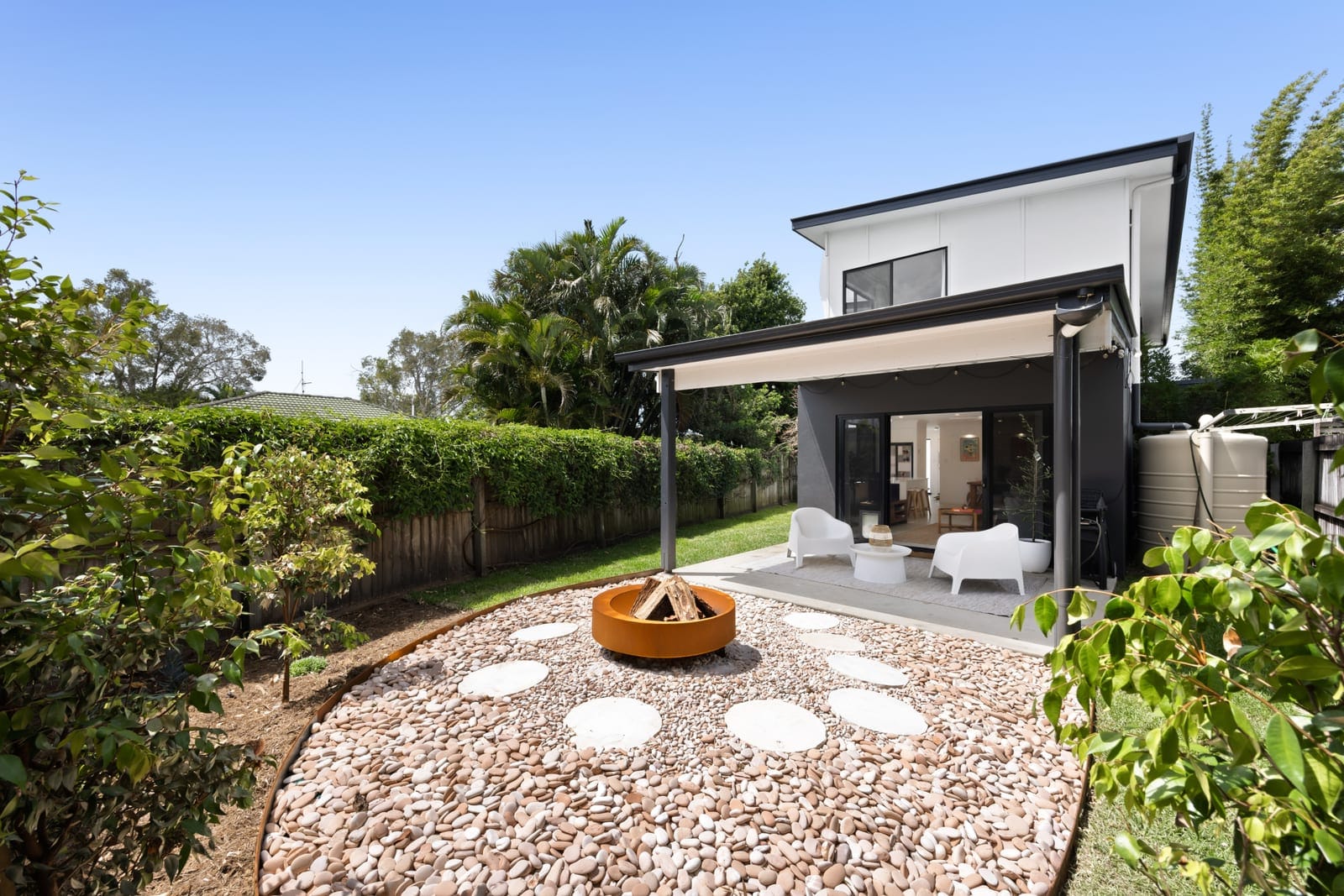 Coastal Lifestyle Meets Beachside Convenience