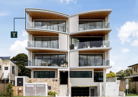 Brand New Luxury Build: Top Floor, EastStunning Views