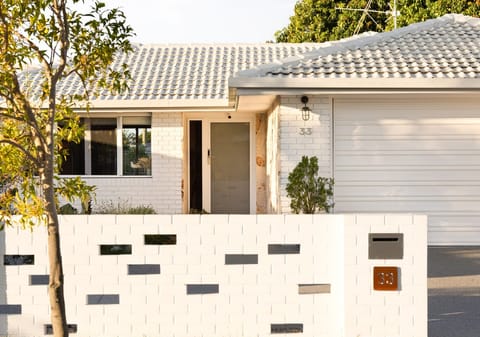 Lifestyle GOLD: Presentation & Location SHINE!