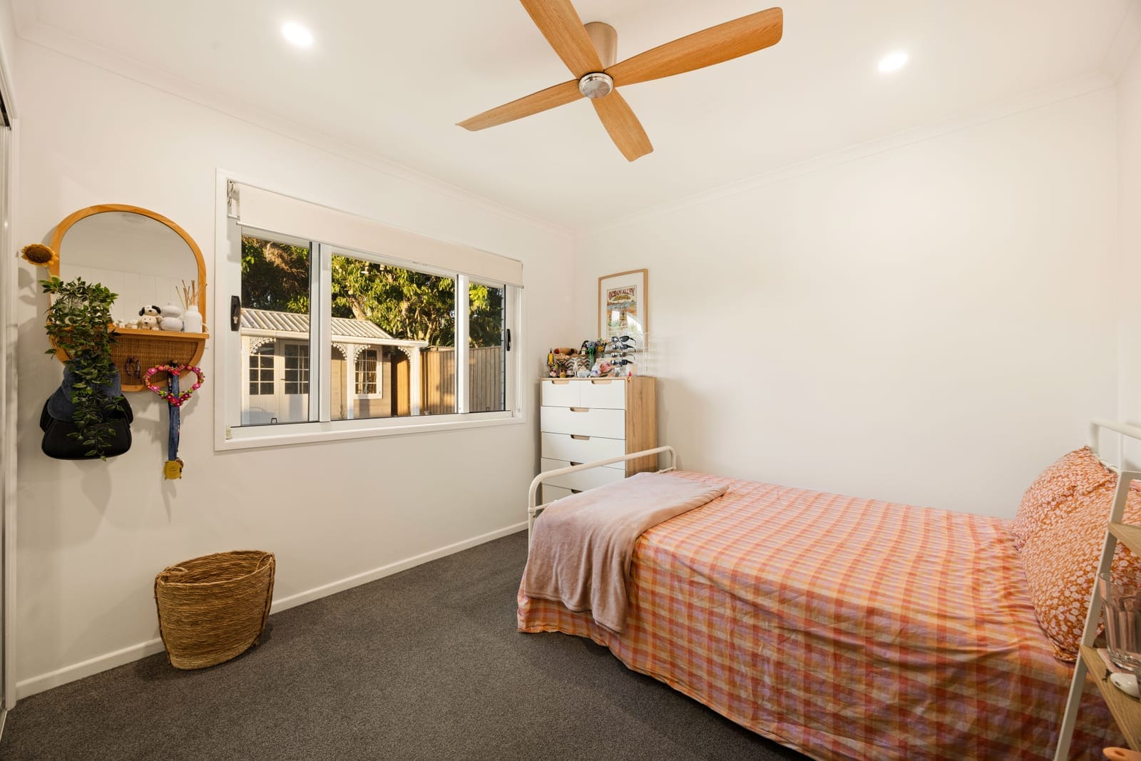 Lifestyle GOLD: Presentation & Location SHINE!