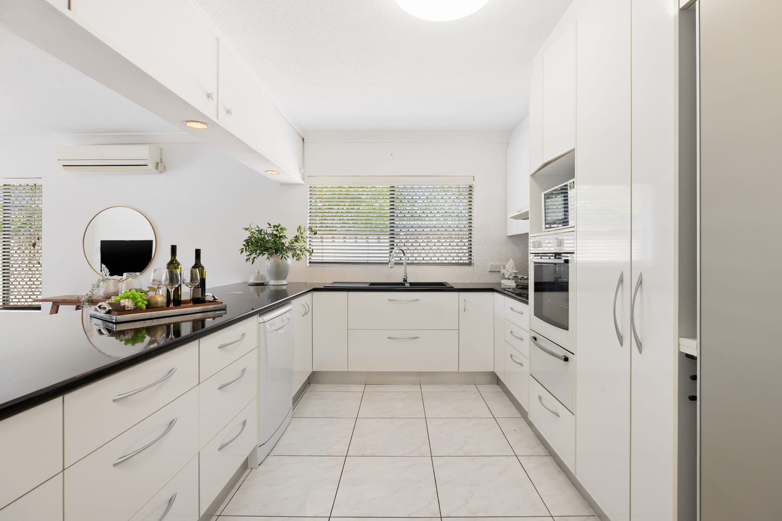 Prime Airbnb or Investment Opportunity by the River