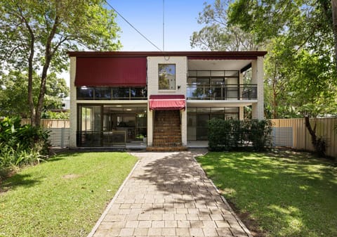 Prime Airbnb or Investment Opportunity by the River