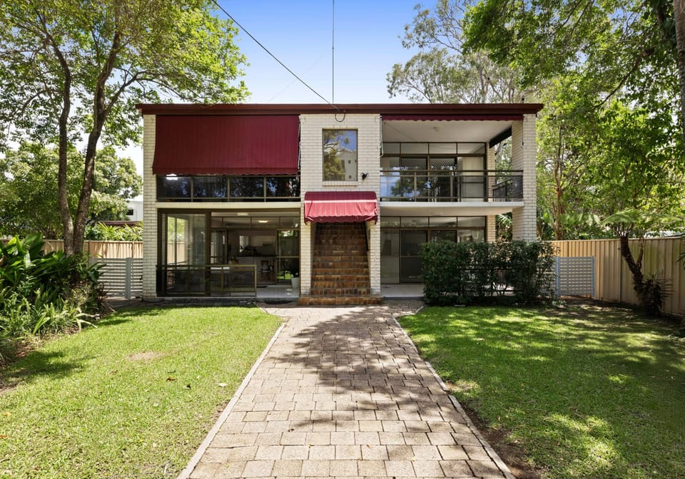 Prime Airbnb or Investment Opportunity by the River