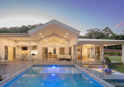 Acreage to Ocean: Best of Both Worlds!