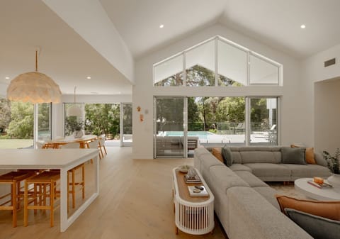 Acreage to Ocean: Best of Both Worlds!