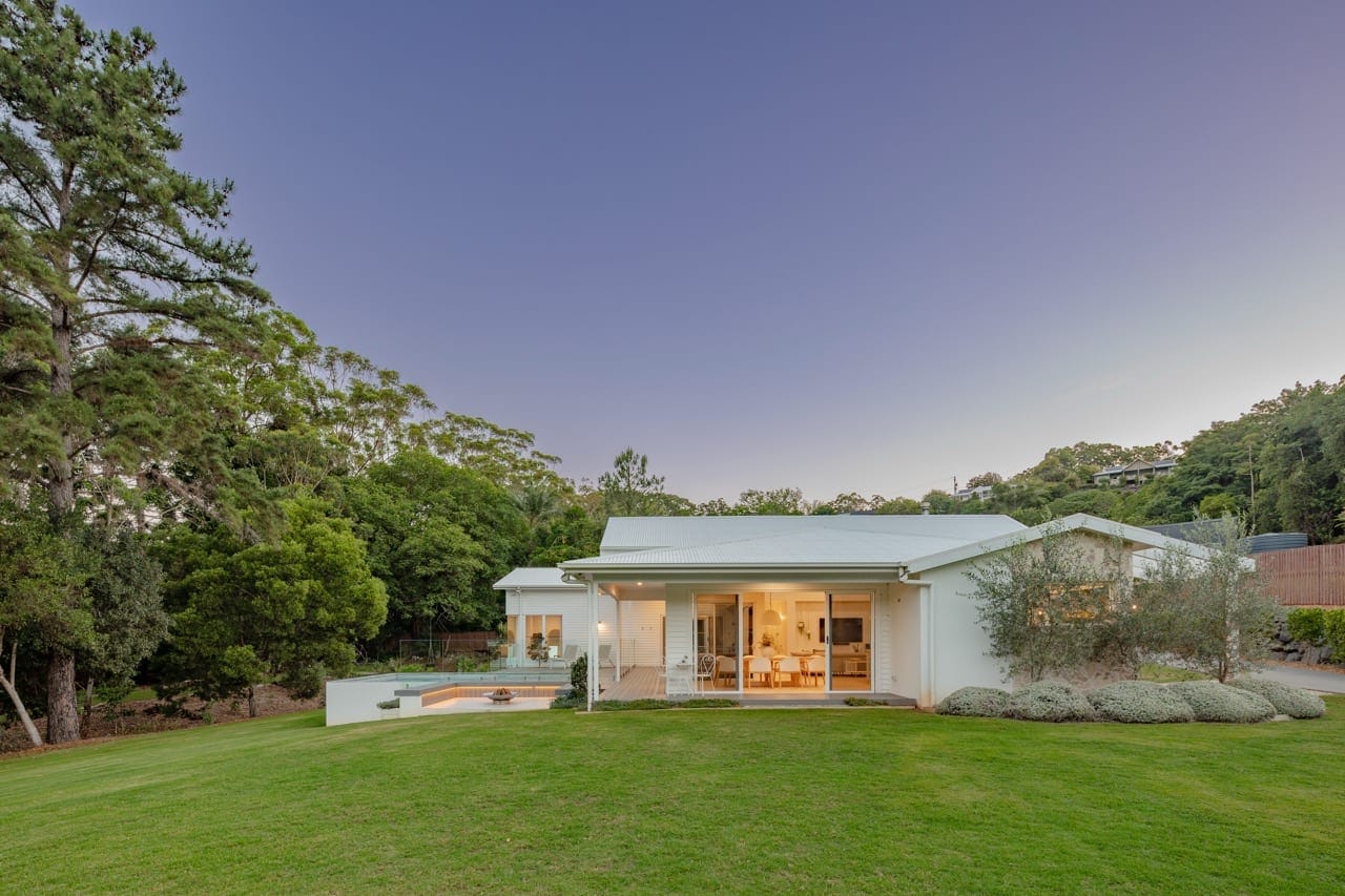 Acreage to Ocean: Best of Both Worlds!