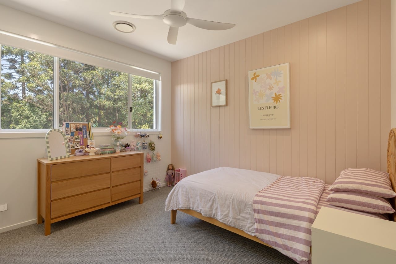 Acreage to Ocean: Best of Both Worlds!