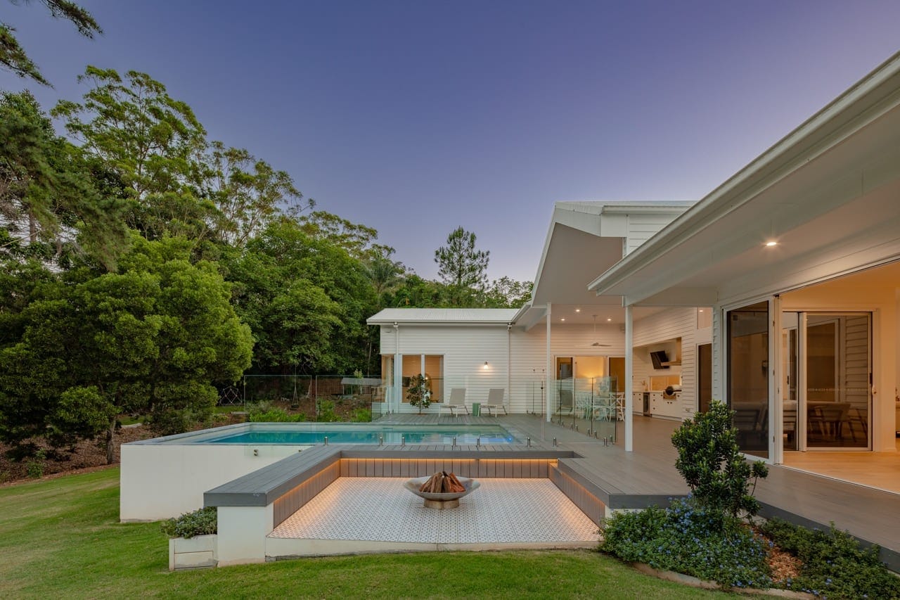 Acreage to Ocean: Best of Both Worlds!