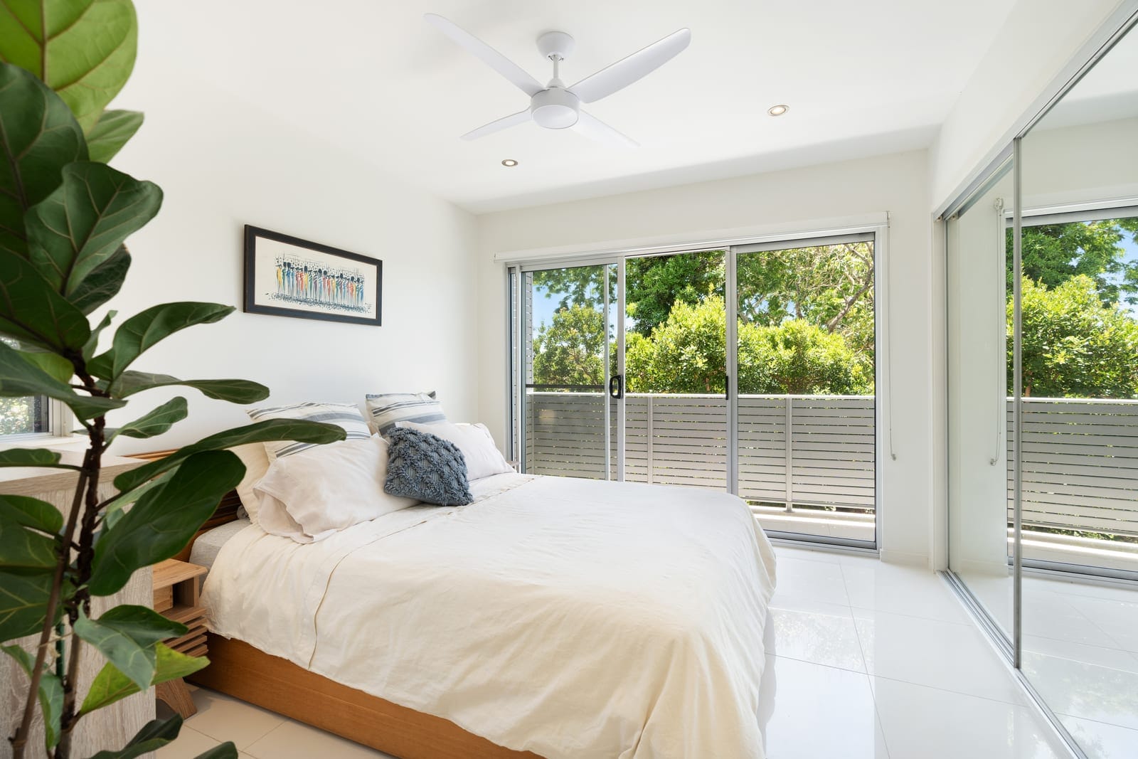 Rare Beachside Apartment – 350m from the Sand