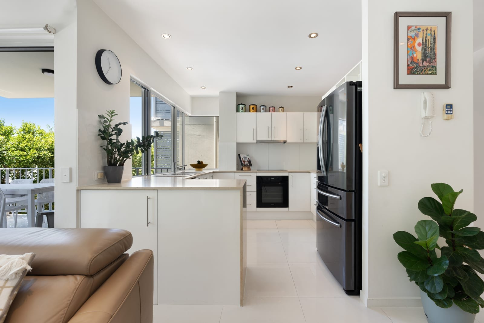 Rare Beachside Apartment – 350m from the Sand