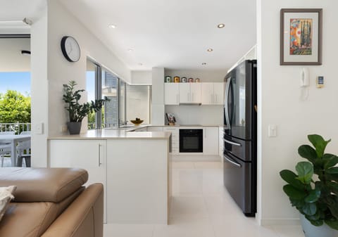 Rare Beachside Apartment – 350m from the Sand
