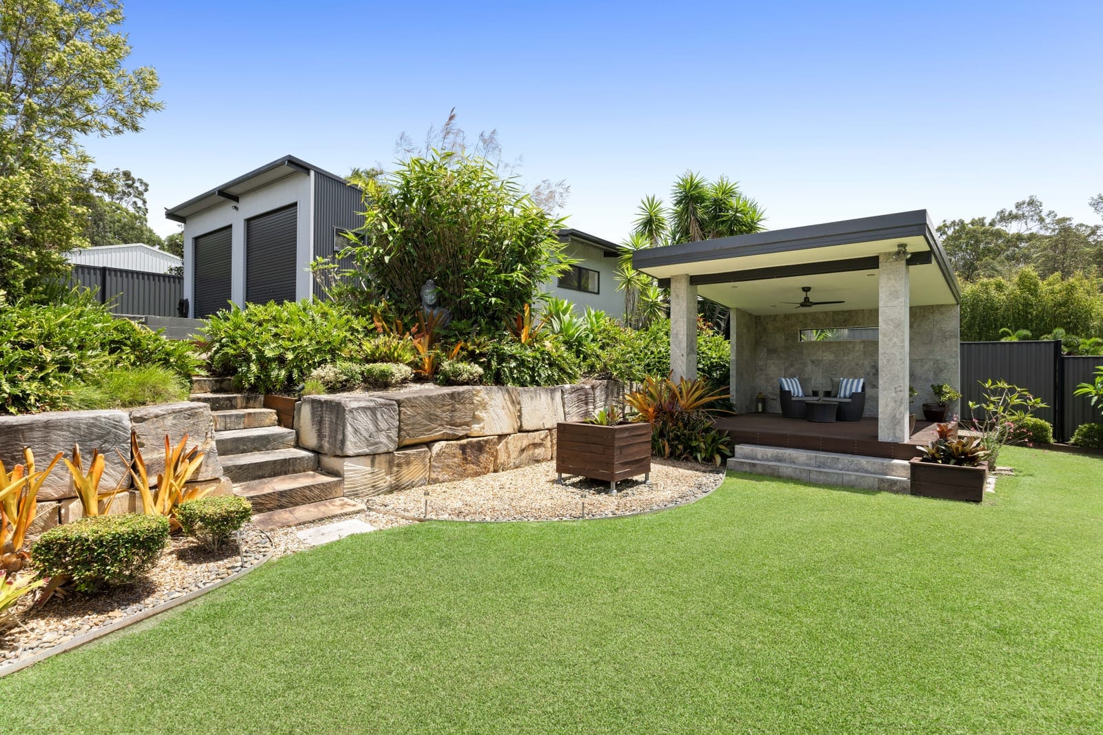 SOLD by Ollie Lehmann TOWN