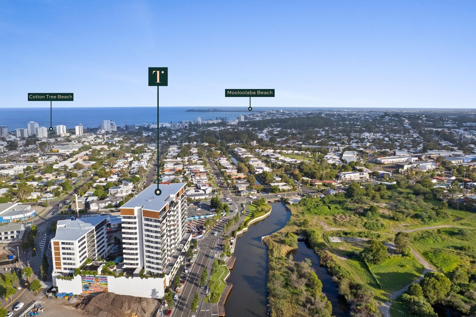 Coastal Cosmopolitan at its Finest! Shopping, Dining, Sunsets, Beach: REPEAT!