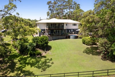 Low Maintenance Acreage Delight!
