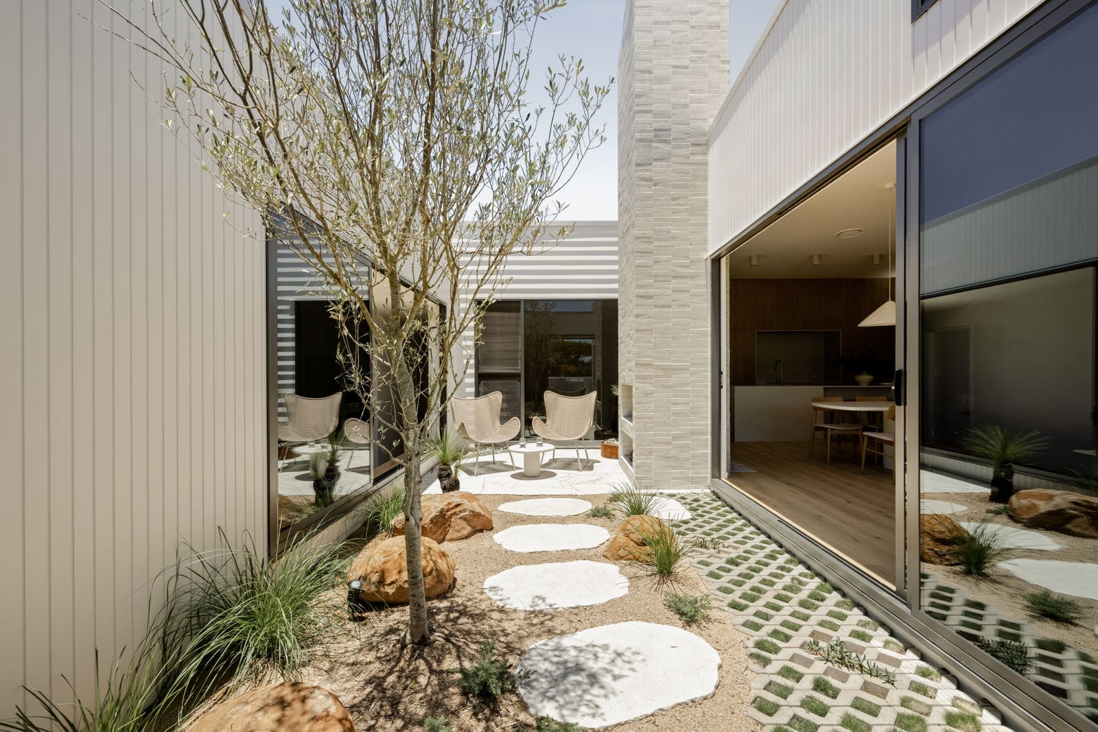 Architectural Coastal Luxury in the Heart of Buderim