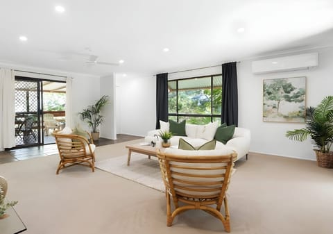 Privacy + Charm in the Heart of Buderim