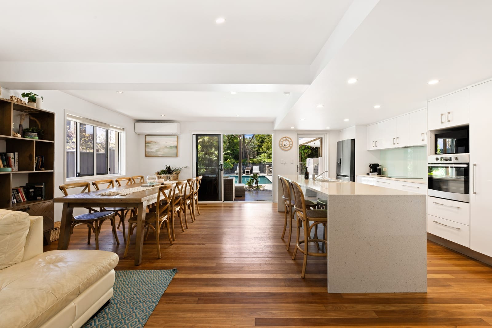 Blue-Chip Golden Triangle: Elevation, Light, Lifestyle, Location!