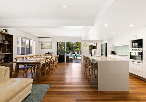 Blue-Chip Golden Triangle: Elevation, Light, Lifestyle, Location!