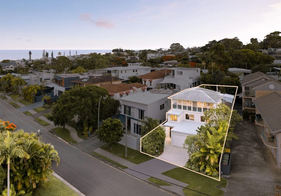 Blue-Chip Golden Triangle: Elevation, Light, Lifestyle, Location!