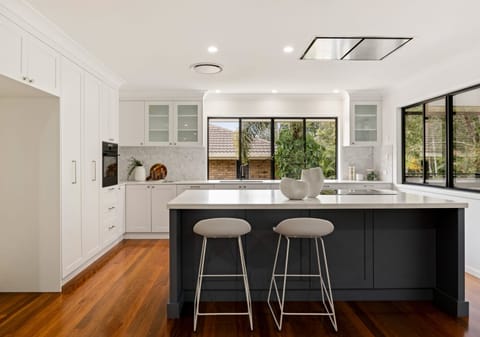 SOLD BY OLLIE LEHMANN