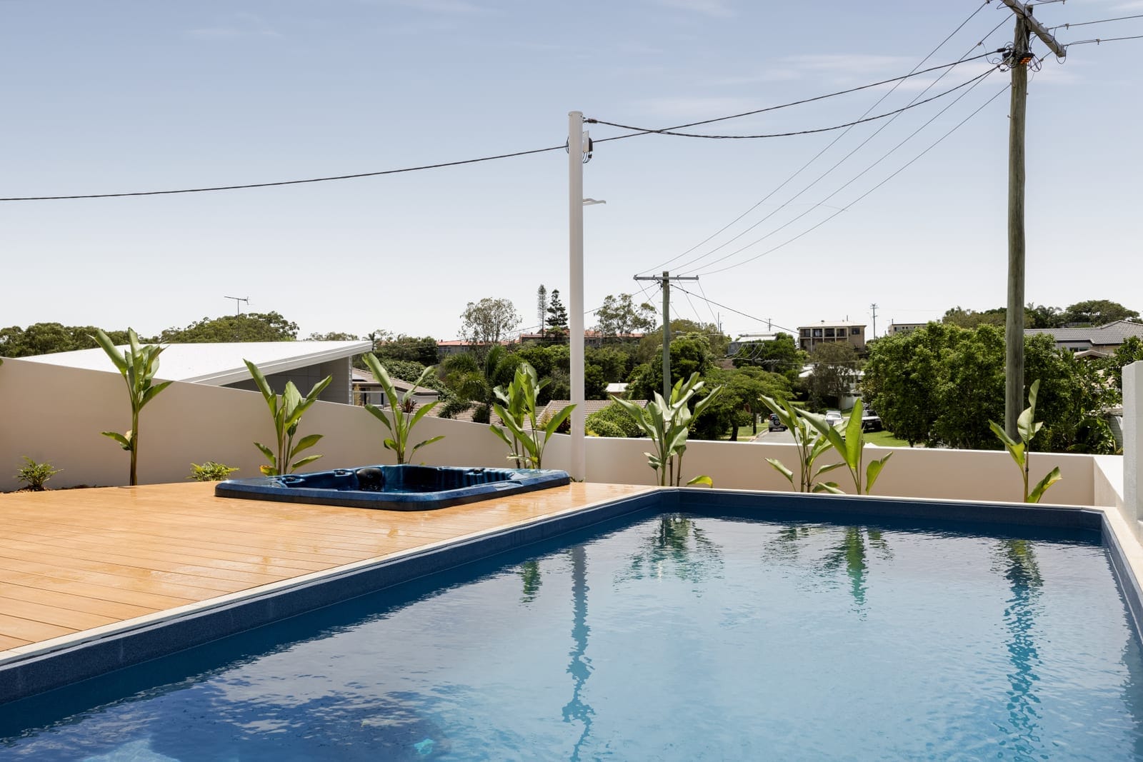 Stunning Commercial-Grade Build: Luxury Designer Living