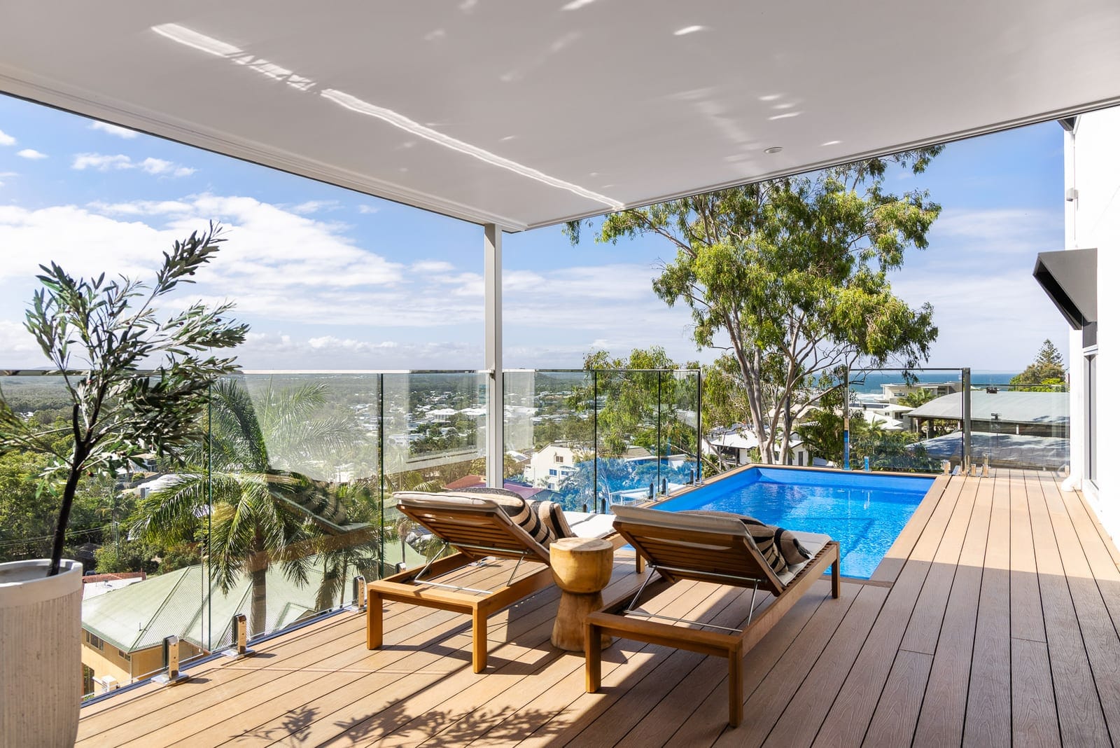 Jaw-dropping north-facing white water ocean views