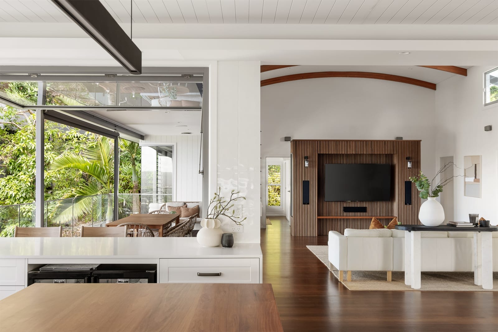 Jaw-dropping north-facing white water ocean views