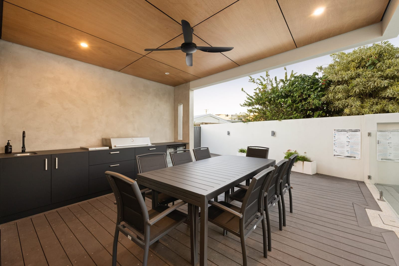 Bespoke Beachside Brilliance: Luxury, Location, Lifestyle!