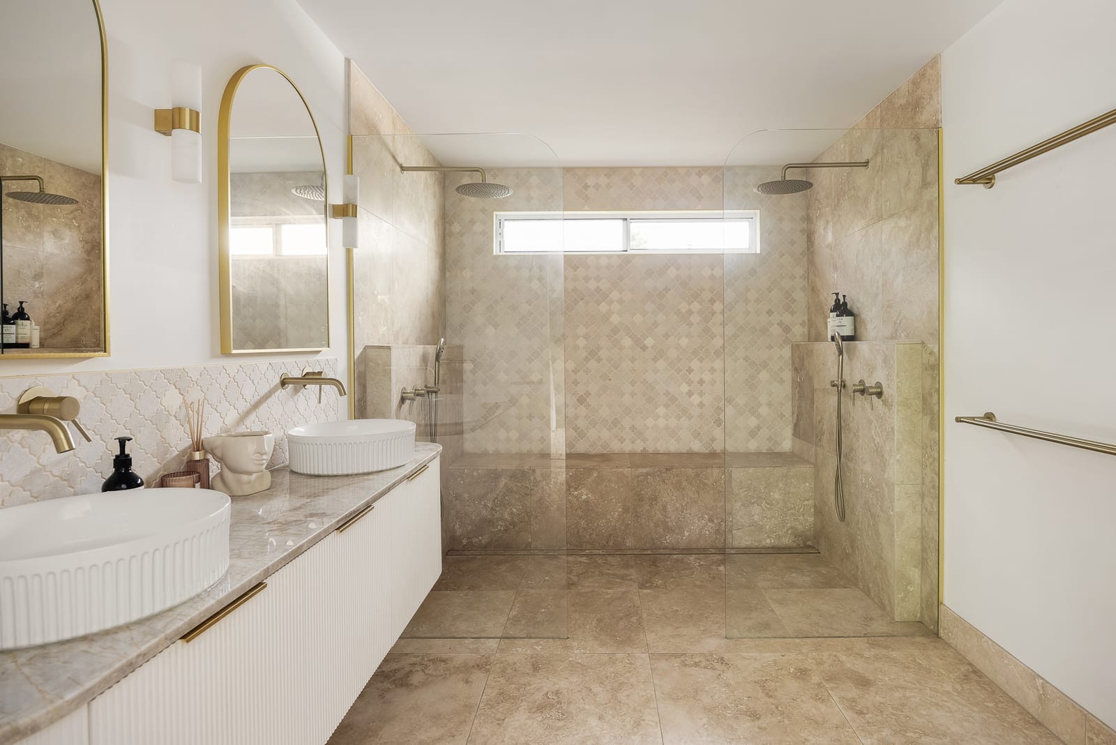 Dreamy Pool, Mediterranean Alfresco & Walk to the Beach!