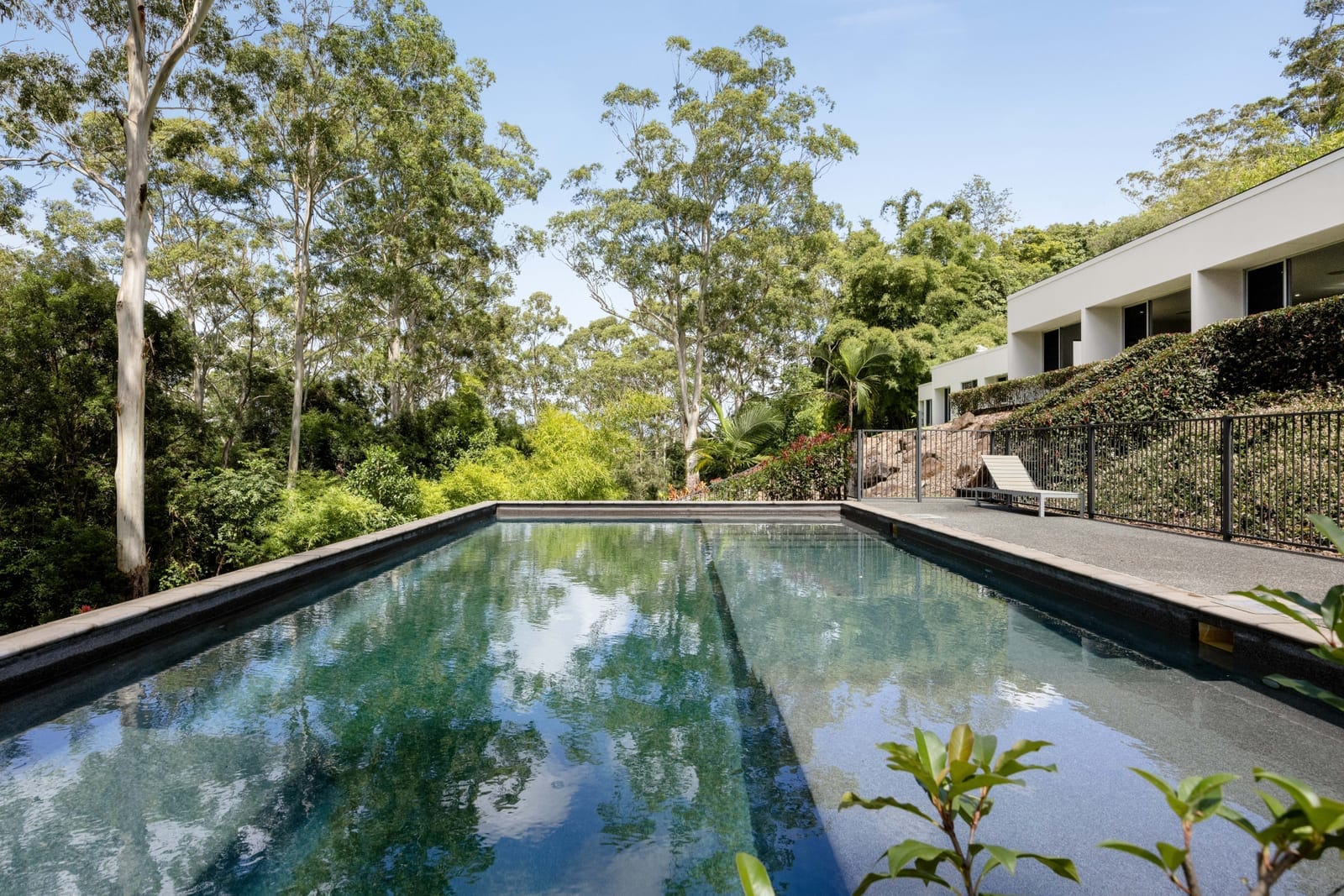 A Contemporary Bushland Sanctuary on 16 Acres